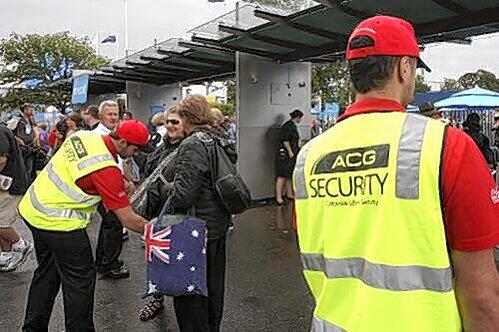 Alle Besucher der Australian Open werden am Eingang gefilzt.
