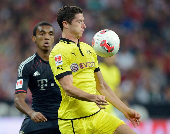 LUIZ GUSTAVO NOTE 2 Gewann Bälle und Zweikämpfe. Schon in guter Form. Machte was die Defensivarbeit betrifft sogar Schweinsteiger vergessen.