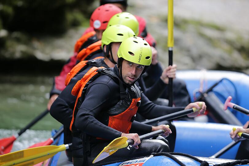 Volle Action! Die Löwen hatten sichtlich Spaß beim Wildwasser-Rafting auf der Salzach.