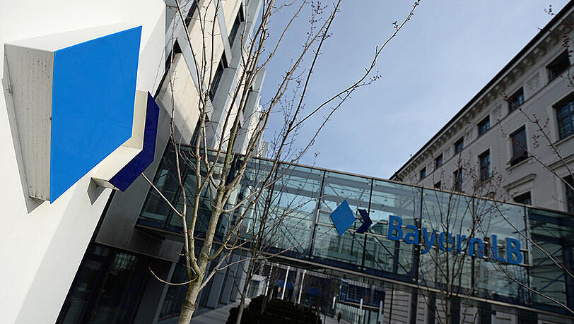 Die Landesbank erwartet für dieses Jahr ein Ergebnis vor Steuern "im mittleren dreistelligenMillionenbereich". Die Landesbank erwartet für dieses Jahr ein Ergebnis vor Steuern "im mittleren dreistelligenMillionenbereich".