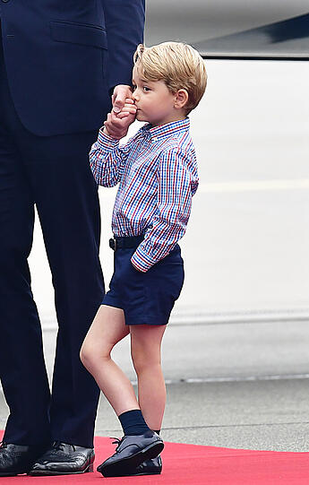 Fest an Papas Hand: Prinz George