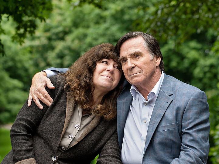Benedikt Sattler (Elmar Wepper) und seine Frau Henriette (Gundi Ellert) in "Zwei allein"