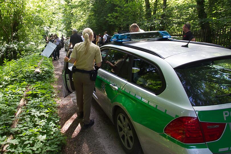 Gegen 15.30 Uhr löst die Polizei den Workshop auf.