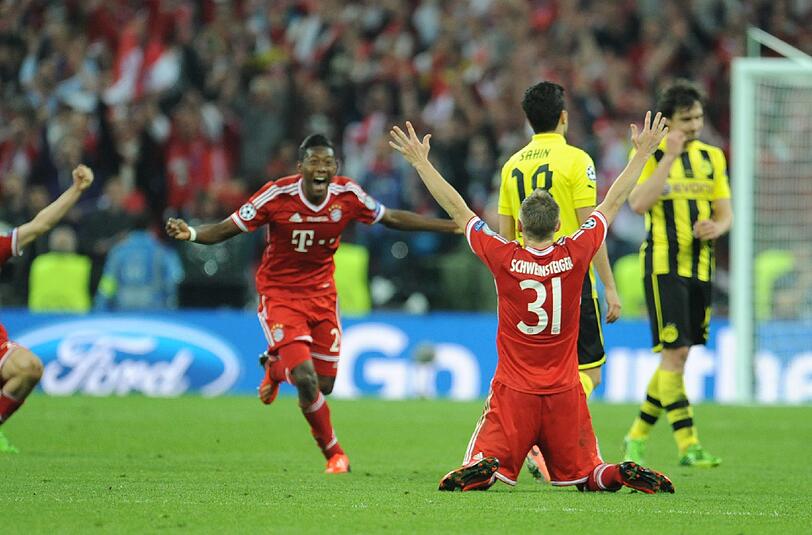 Jubeln über Bayerns größten Triumph gegen Dortmund im Champions-League-Finale 2013: Bastian Schweinsteiger (M) und David Alaba (l.).