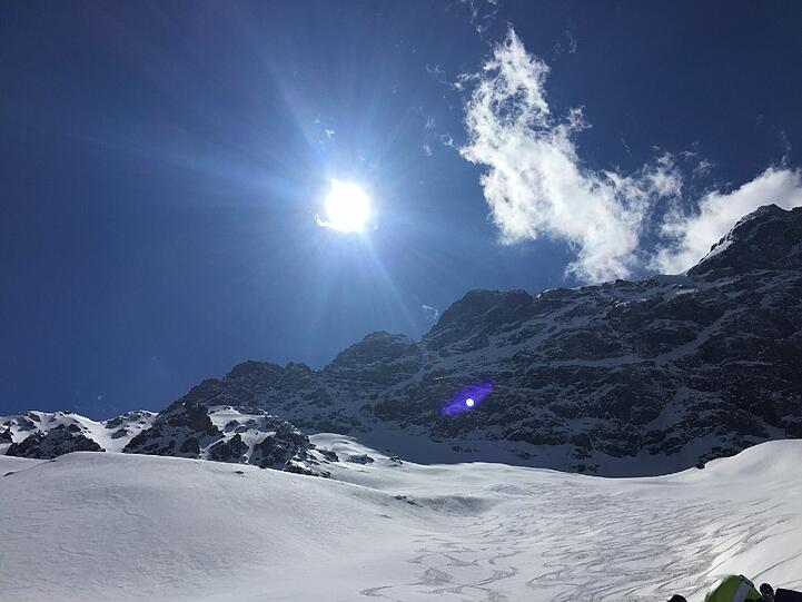 Sonne, Schnee und eiskalte Winterluft.