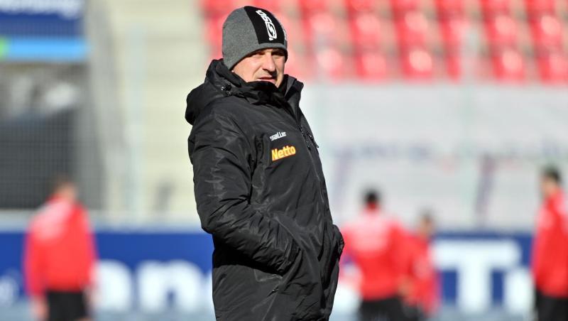 Mersad Selimbegovic, Trainer vom SSV Jahn Regensburg.
