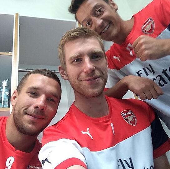 Das Leben von Mesut Özil auf Instagram