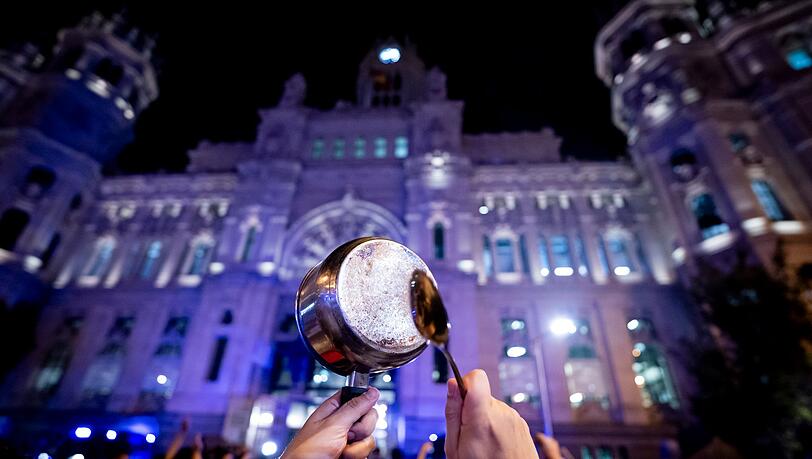 Demonstranten in Spanien fordern bezahlbaren Wohnraum. Demonstranten in Spanien fordern bezahlbaren Wohnraum.
