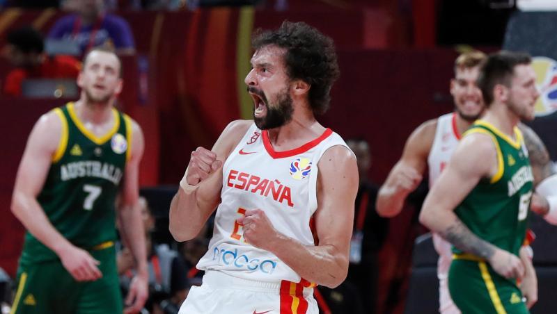 Der Spanier Sergio Llull (M.) jubelt nach einem erfolgreichen Dreier. Der Spanier Sergio Llull (M.) jubelt nach einem erfolgreichen Dreier.