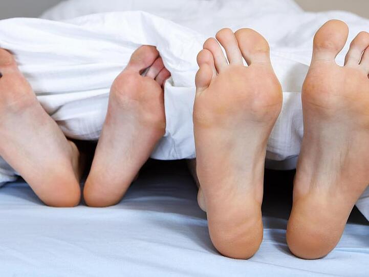 Von wegen wenig Bindung, viele Chancen: Laut Studie haben Singles am wenigsten Sex.