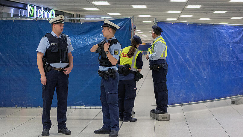 Schreckensszenario Terroranschlag - die Münchner Polizei probt den Ernstfall in einer mehrstündigen Übung am Hauptbahnhof - die Bilder.