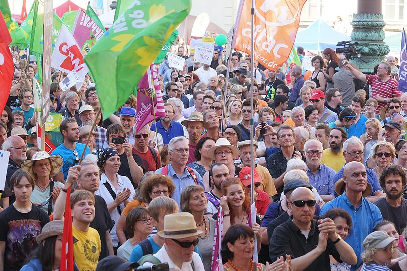 Großdemonstration in München gegen den G7-Gipfel: Die Bilder von der Protestkundgebung.