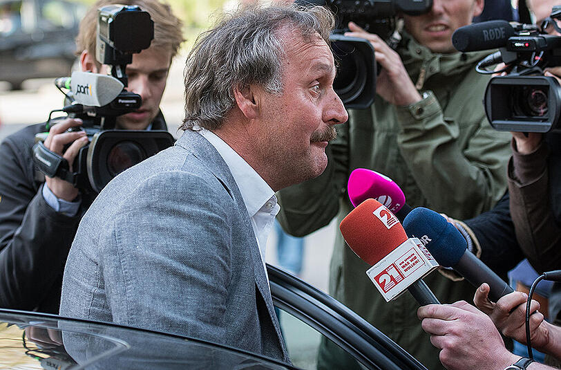 Aufregung an der SchücoArena: Peter Neururer hatte am Montagabend sein Auto ungünstig geparkt. (Archivbild)