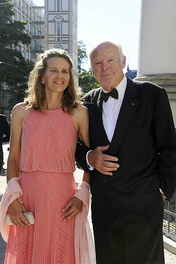 Brautvater Bernd Tewaag mit seiner Anke