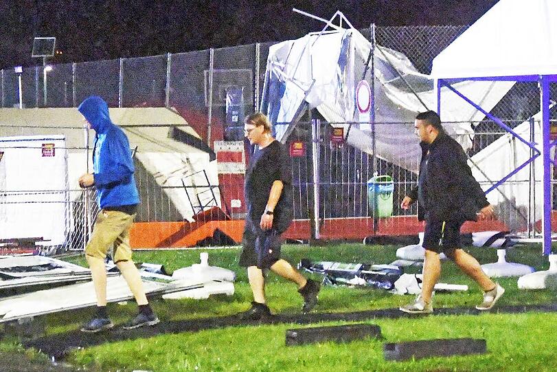 Großflächige Verwüstung und Verletzte beim Echelon-Festival. Die Bilder.