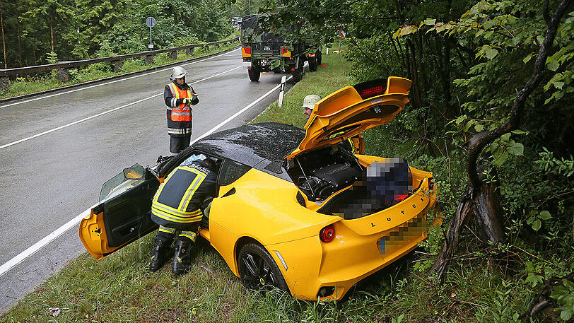 Der ursprünglich 100.000 Euro teure Lotus Evora 400 hatte nach dem Unfall nur noch Schrottwert.