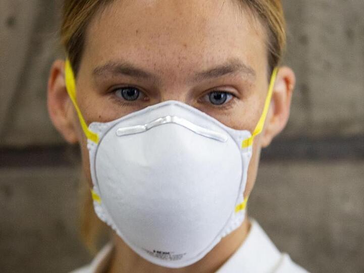 Bar Refaeli bei der Gerichtsverhandlung in Tel Aviv.