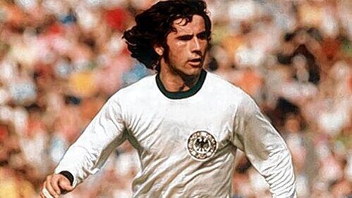 Legendärer Torjäger: Gerd Müller im DFB-Trikot. Legendärer Torjäger: Gerd Müller im DFB-Trikot.