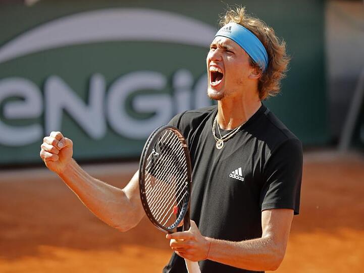 Alexander Zverev trifft im Viertelfinale der French Open auf Novak Djokovic.