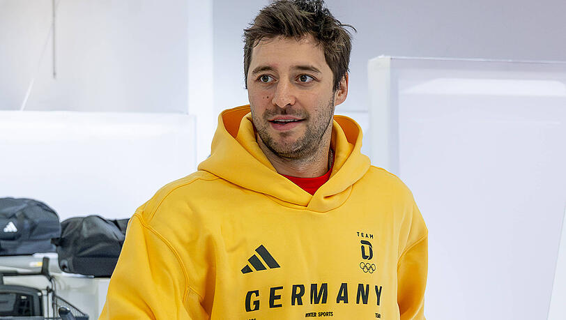 Tobias Rieder vom EHC Red Bull M&uuml;nchen bei der Einkleidung des DOSB-Olympiakaders.
