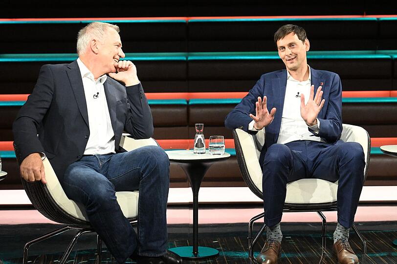 SPD-Politiker Martin Hikel (rechts) kritisierte die Enteignungsideen der Linken in Berlin scharf: "Ich halte das für großen Quatsch." SPD-Politiker Martin Hikel (rechts) kritisierte die Enteignungsideen der Linken in Berlin scharf: "Ich halte das für großen Quatsch."