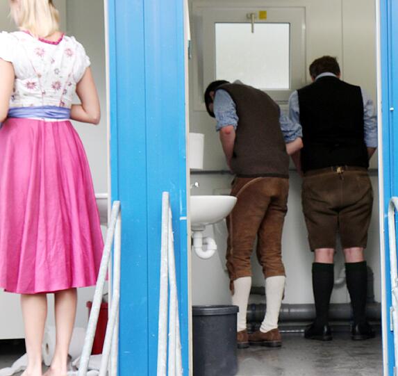 Selten ist eine Veranstaltung in Harlaching so umstritten gewesen wie das diesjährige Burschenfest. Die AZ hat sich selber ein Bild gemacht.
