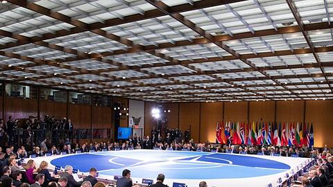 Die Teilnehmer des Außenministertreffens während der Feiern zum 70. Jahrestag der Nato-Gründung in Washington.