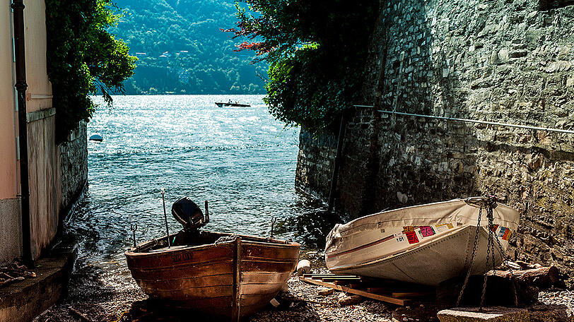 Die Lombardei besticht durch ihre einzigartige Seenlandschaft, wie beispielsweise den Comer See.