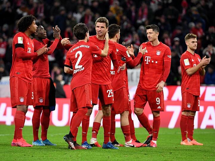 Der FC Bayern wird auch nach dem 23. Bundesliga-Spieltag die Tabelle anführen.