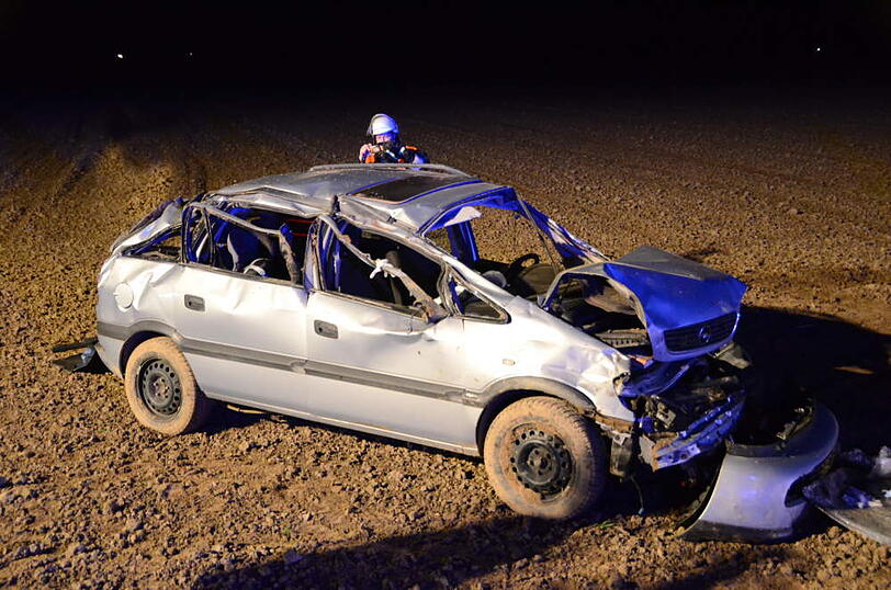 Tragischer Unfall bei Vilsbiburg - die Bilder
