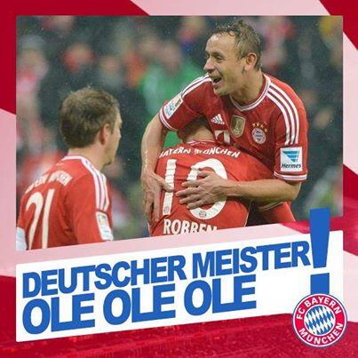 Rafinha per Facebook: Super FC Bayern München hey, hey!!! Rekordmeister 24!!!!