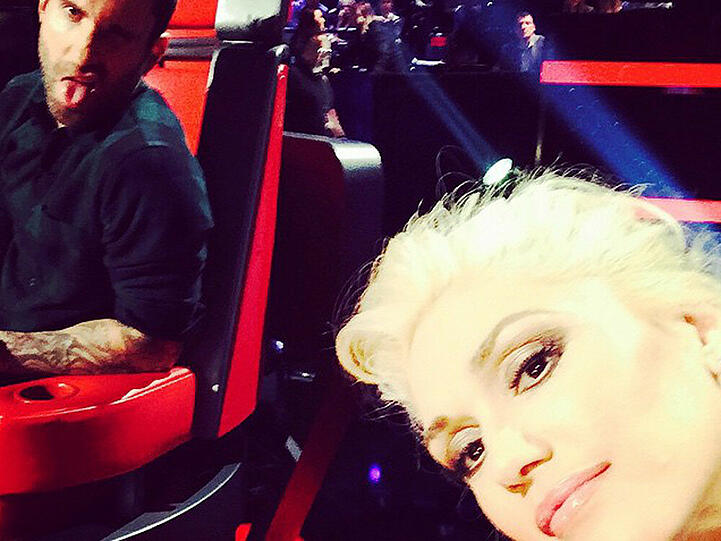 Gwen Stefani und Adam Levine albern in den Drehpausen gerne herum