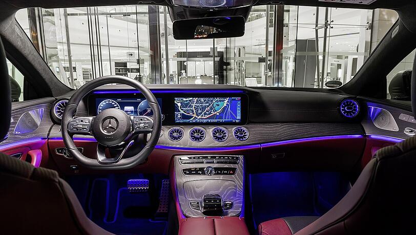 Gewohnt hochwertig: das Cockpit des Mercedes-Benz CLS 400 d 4MATIC.