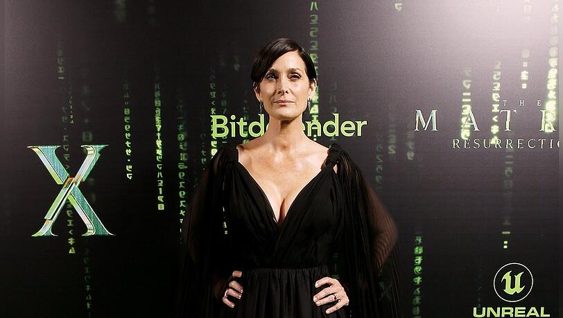 Carrie-Anne Moss steigt bei "Fubar" ein.