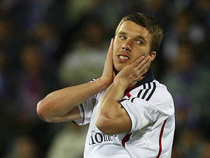 Lukas Podolski muss mehr bringen, das findet auch Bundestrainer Joachim Löw.