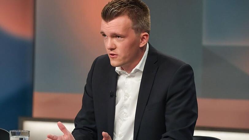 Luca Piwodda &auml;rgerte sich bei "Hart aber fair" &uuml;ber die etablierten Parteien.