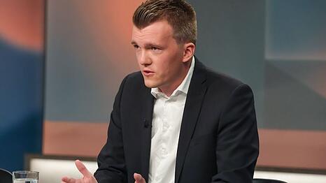 Luca Piwodda &auml;rgerte sich bei "Hart aber fair" &uuml;ber die etablierten Parteien.