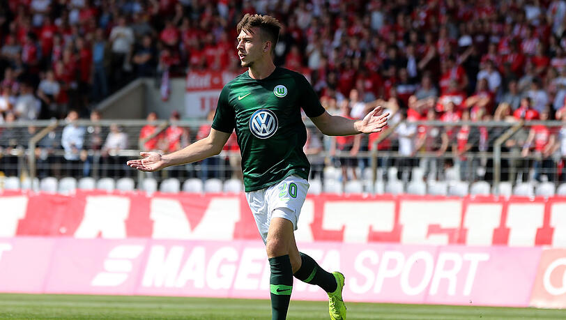 Daniel Hanslik, hier noch im Trikot der Wolfsburger, könnte zum TSV 1860 wechseln. Daniel Hanslik, hier noch im Trikot der Wolfsburger, könnte zum TSV 1860 wechseln.