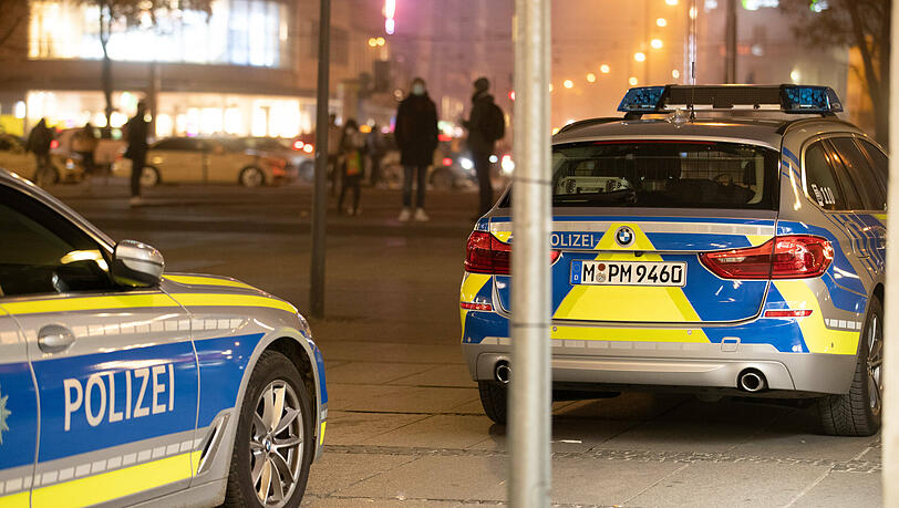 Die Polizei fahndete mit mehreren Streifen nach dem Täter, dieser konnte aber flüchten (Archivbild).