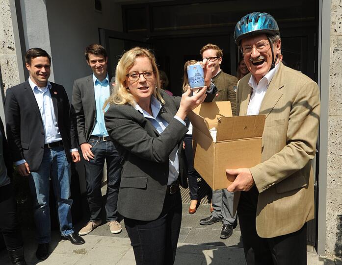 ... und zieht in ein Büro in der SPD-Zentrale am Münchner Oberanger.