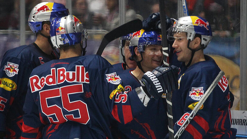 Halleluja in der Olympiahalle und Grund zur Freude: Die Münchner siegen souverän mit 4:1 gegen die Adler Mannheim. Halleluja in der Olympiahalle und Grund zur Freude: Die Münchner siegen souverän mit 4:1 gegen die Adler Mannheim.