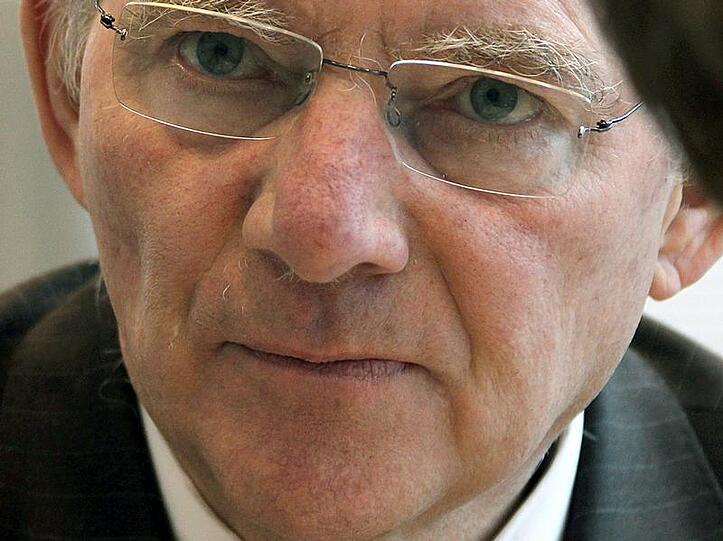 Wolfgang Schäuble liegt in Brüssel im Krankenhaus