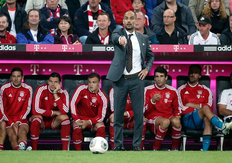26.: FCB - Gladbach 3:1. Pep-Debut. Bayern wackelt mit Dante-Eigentor.