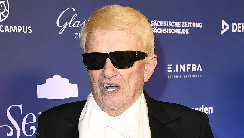 Heino ist eine lebende Schlagerlegende – seit vielen Jahrzehnten unterhält er mit seiner Musik