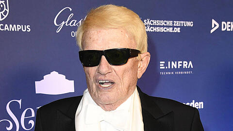 Heino ist eine lebende Schlagerlegende – seit vielen Jahrzehnten unterhält er mit seiner Musik