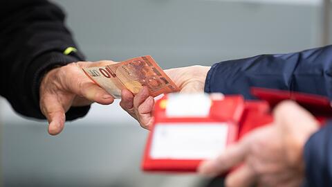 Lebensmittel und Dienstleistungen sind teils deutlich teurer als vor einem Jahr, das spüren die Menschen im Geldbeutel. (Symbolbild)