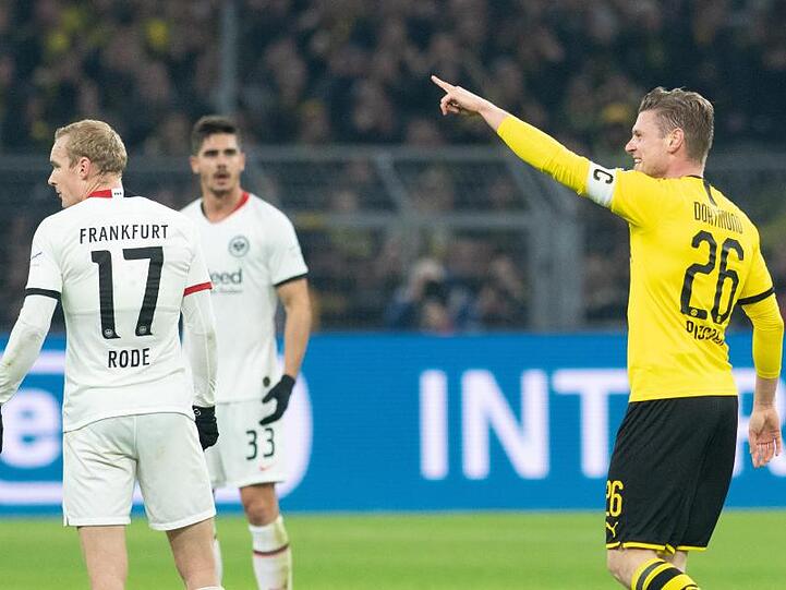 Eröffnete den Dortmunder Torreigen gegen Frankfurt: Lukasz Piszczek (r).