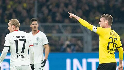 Eröffnete den Dortmunder Torreigen gegen Frankfurt: Lukasz Piszczek (r).
