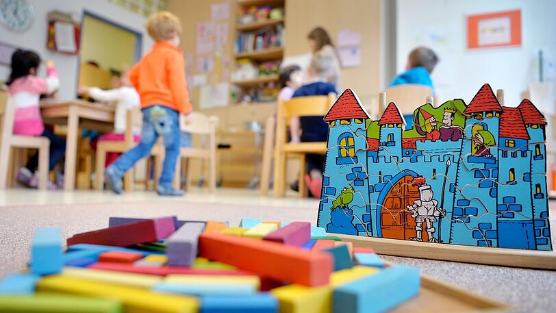 Ab dem kommenden Kindergartenjahr sollen Münchner Familien entlastet werden.
