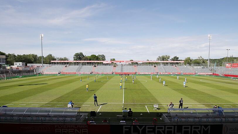 Stein des Anstoßes: Das Stadion am Dallenberg in Würzburg. Heute FLYERALARM-Arena.